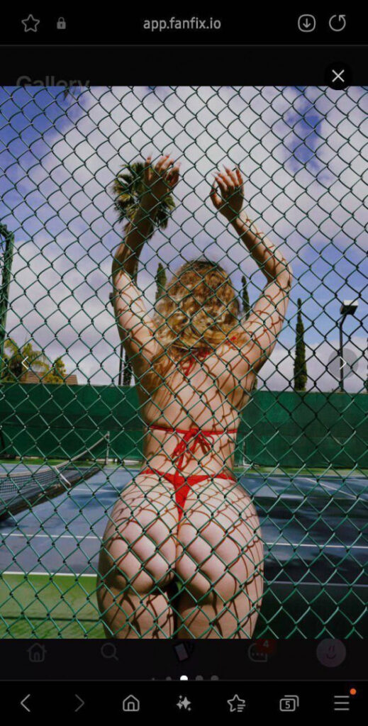 Instagram – Sondra Blust – Nude