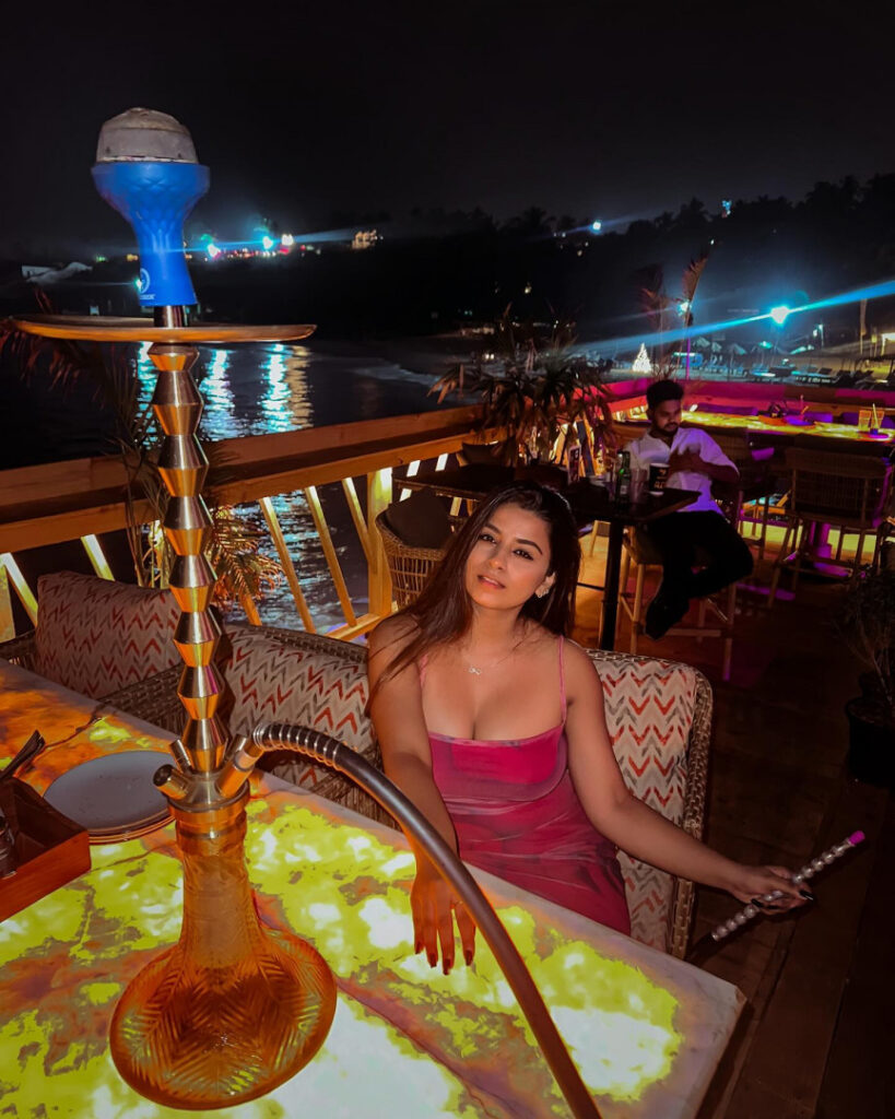 Instagram – SUHANA KHAN – Nude