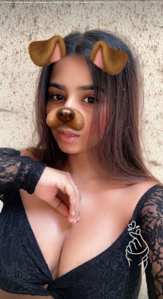 Instagram – SUHANA KHAN – Nude