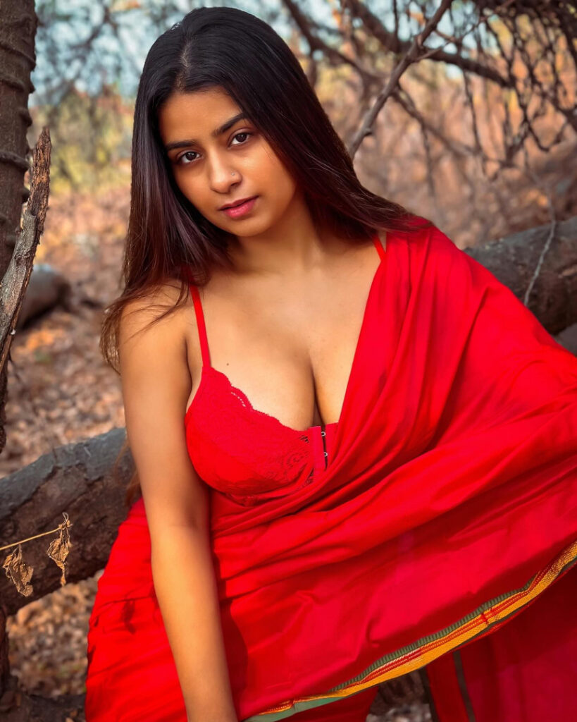 Instagram – SUHANA KHAN – Nude