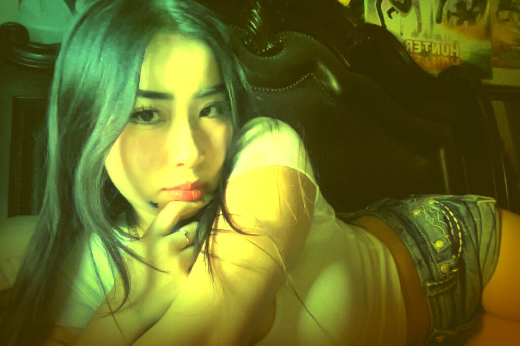 Twitch – Instagram – Asian – Teen – Suhwiena / Selener – Nude Leaks