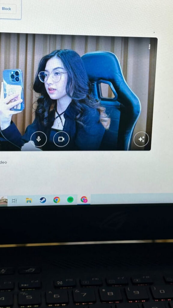 Youtube – Asian – Indonesian – Swansage – Nude Leaks