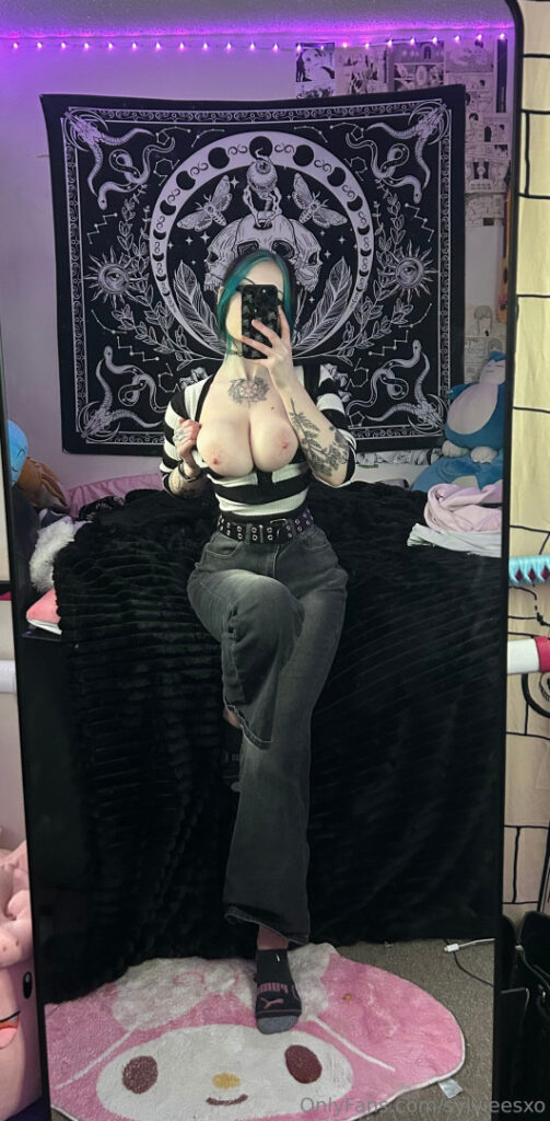 OnlyFans – Instagram – sylvieexo / sylvieesxo / sylvieecos – Nude