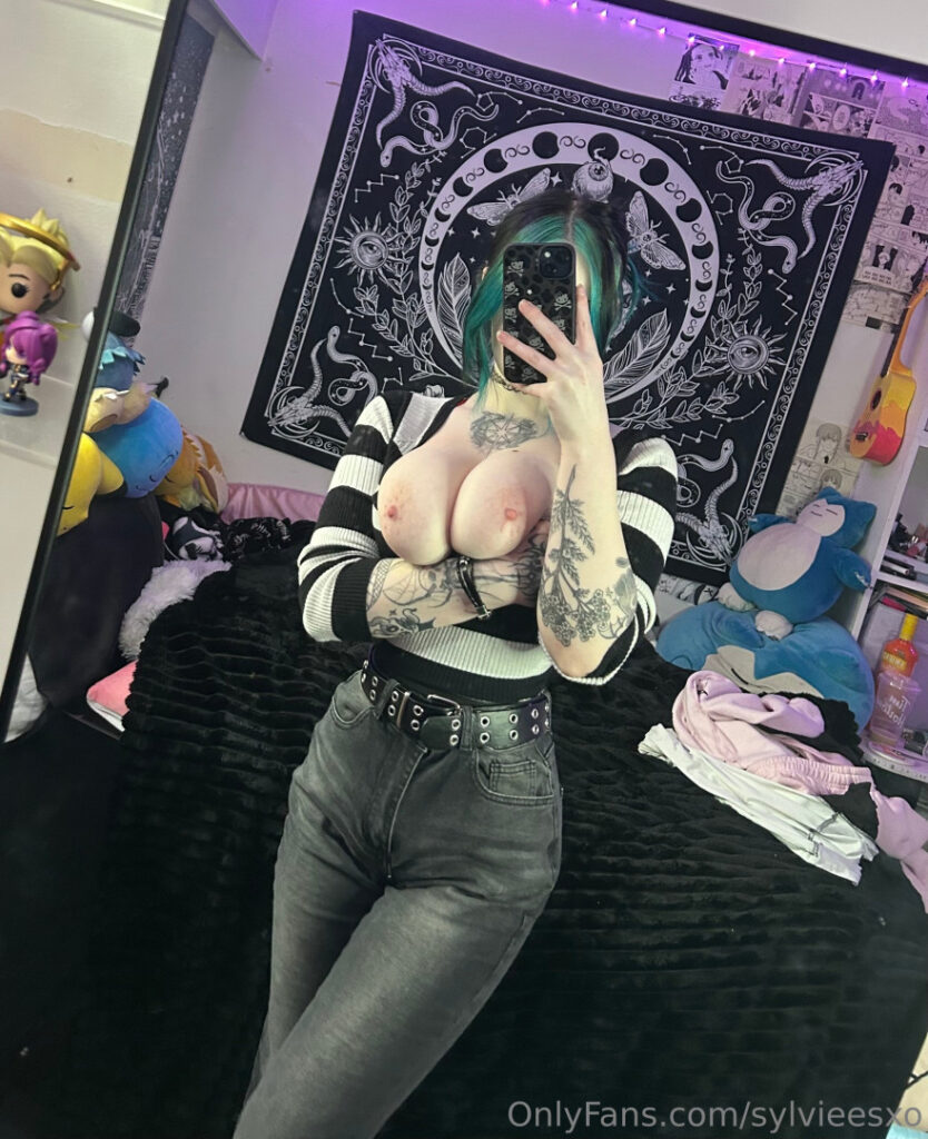 OnlyFans – Instagram – sylvieexo / sylvieesxo / sylvieecos – Nude