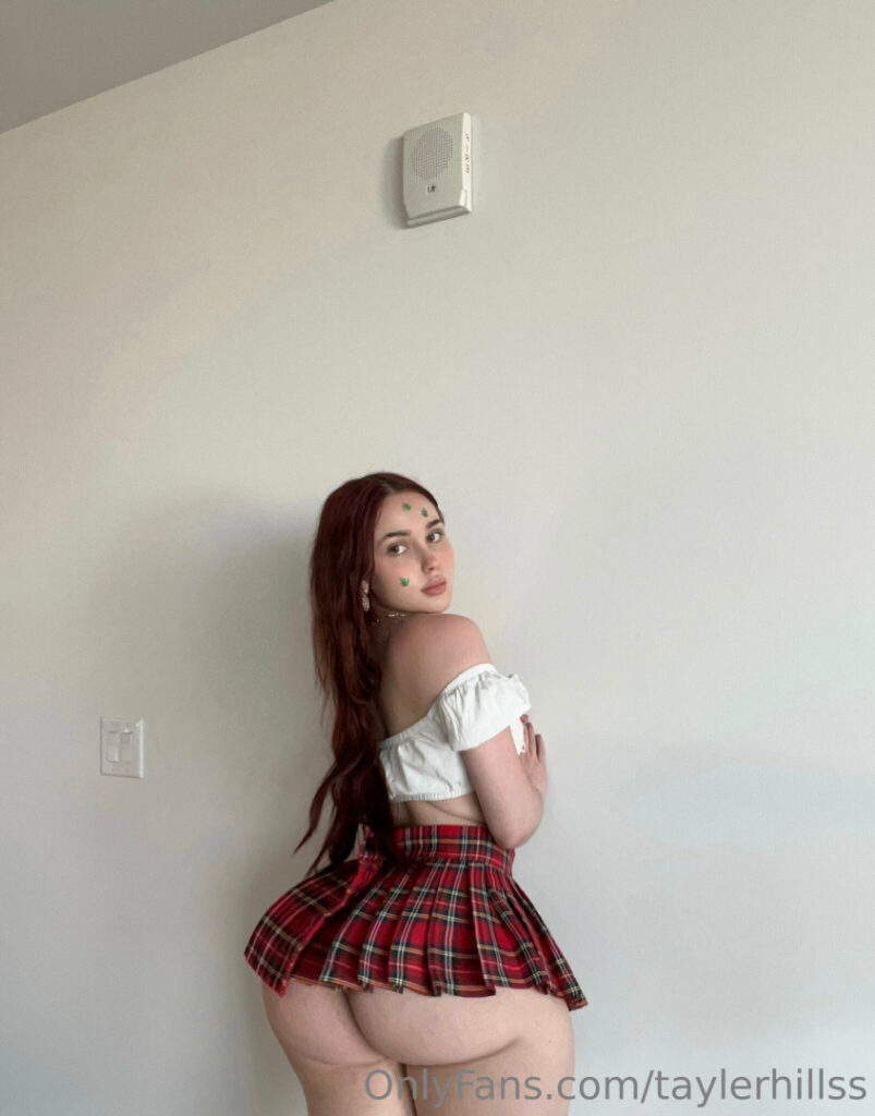 OnlyFans – T H I C C – Tayler Hills – Nude