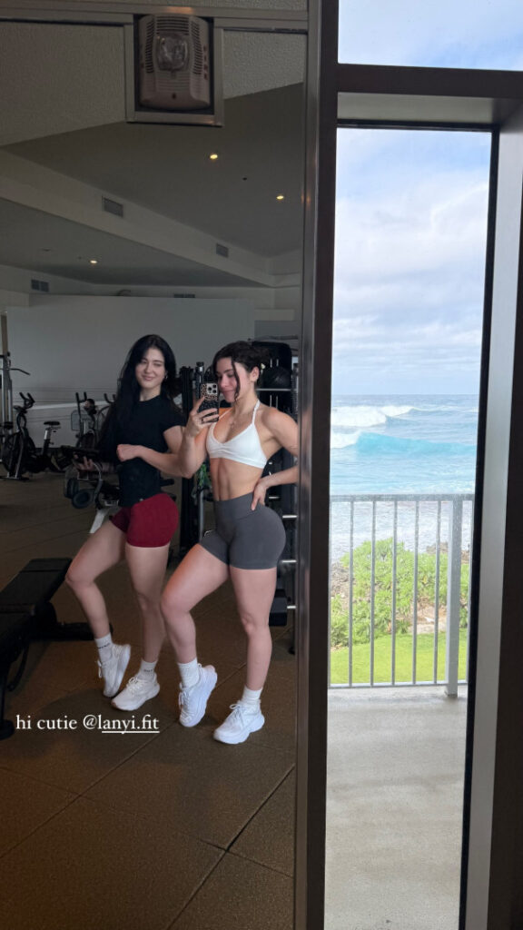 TikTok – Instagram – Snapchat – Thelatgirl  Elmera Yavuncu – Nude Leaks