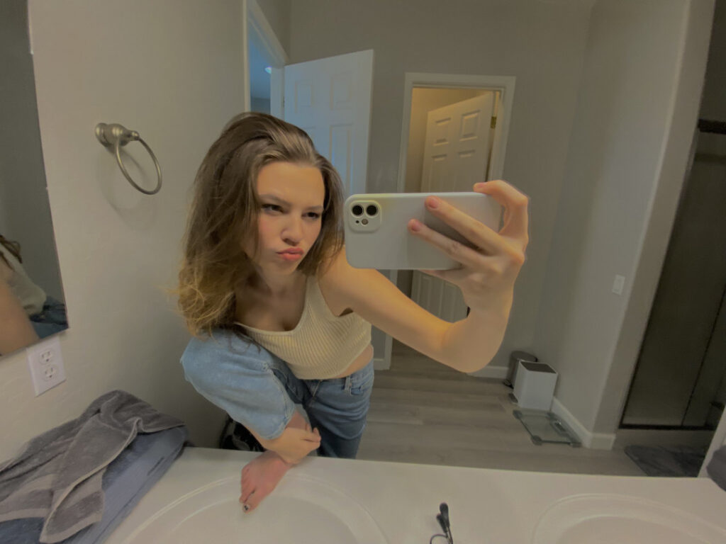 Youtube – ThorpTV  Grace Thorp – Nude Leaks