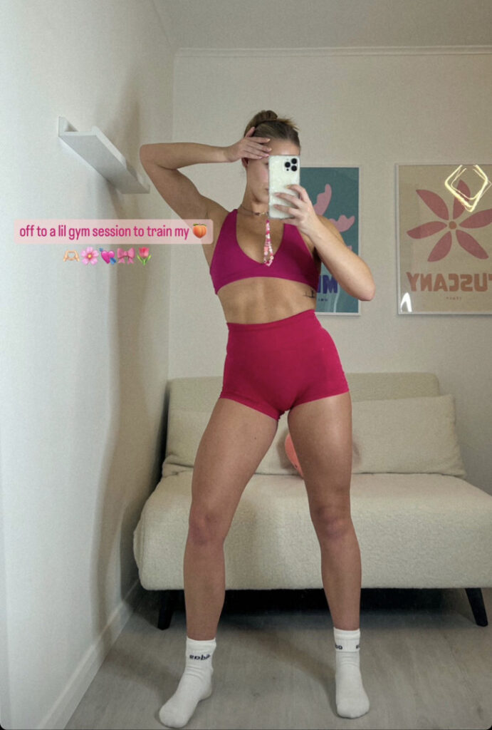 TikTok – Instagram – Petite – Tia Collins – Nude Leaks