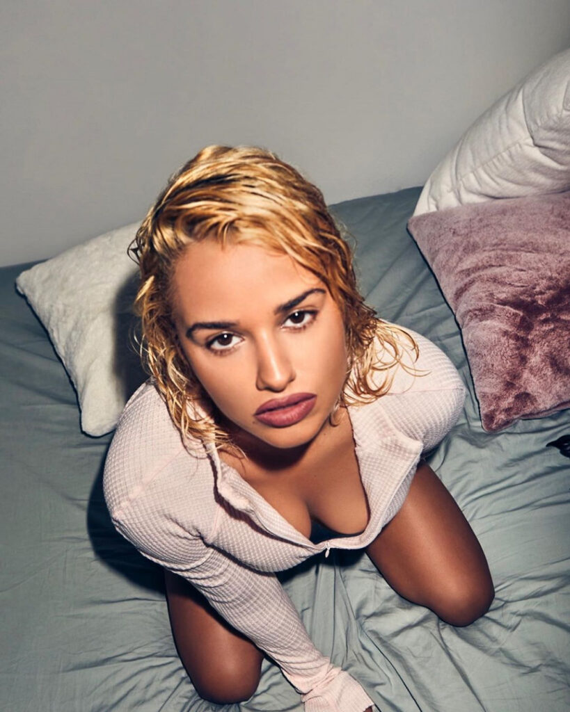 Instagram – Indian – Tommy Genesis – Nude Leaks