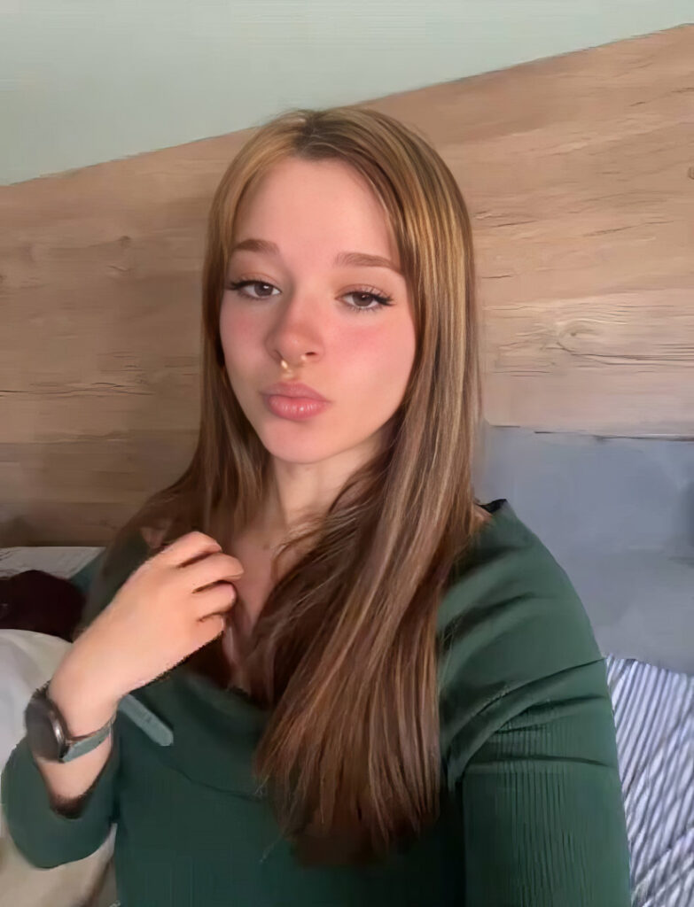 OnlyFans – TikTok – Instagram – v.i.c.k.y_1.8 – Nude Leaks