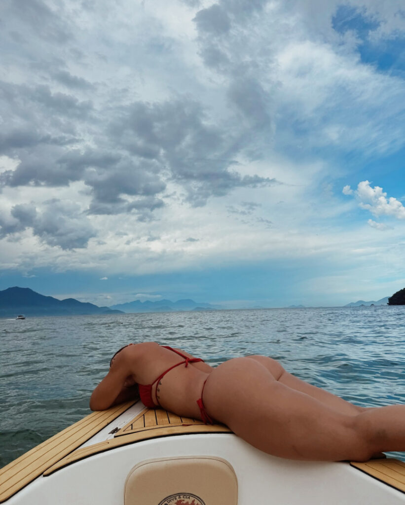 Instagram – Latina – Valentina Legaria – Nude