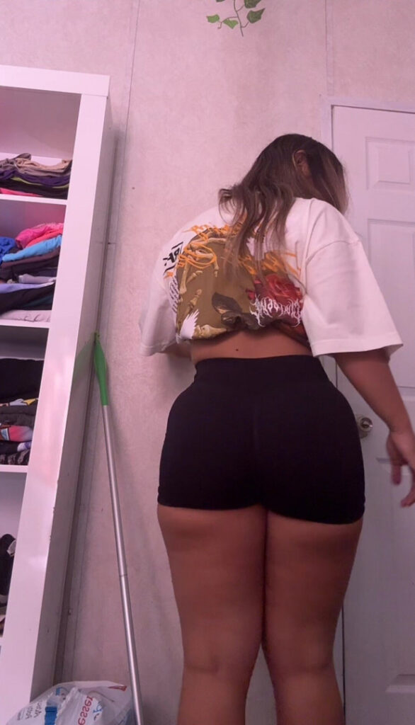 Instagram – yanelly/yanellys60/tqnelly – Nude