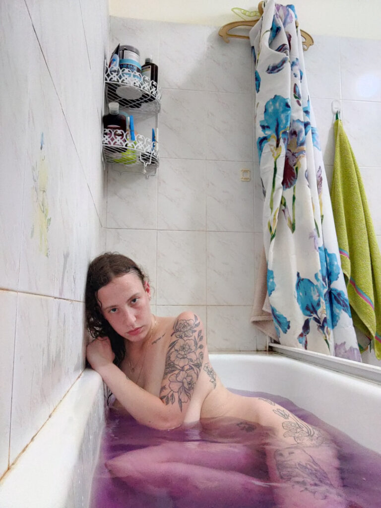 Instagram – Yasmin_avrahami – Nude