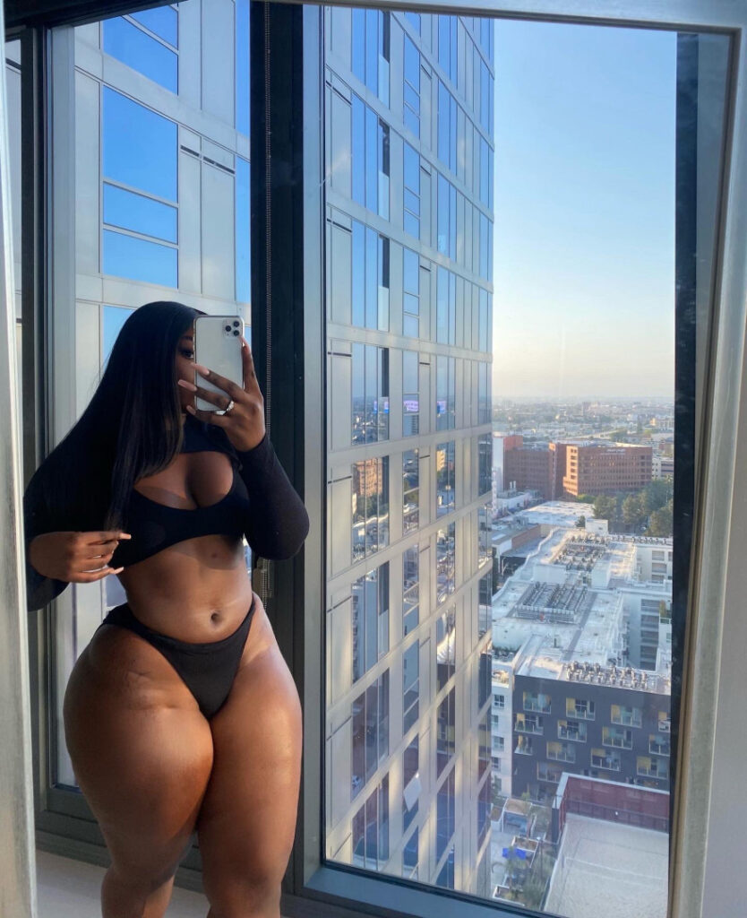 Instagram – T H I C C – Ebony – Zeebee_g / Zea – Nude Leaks