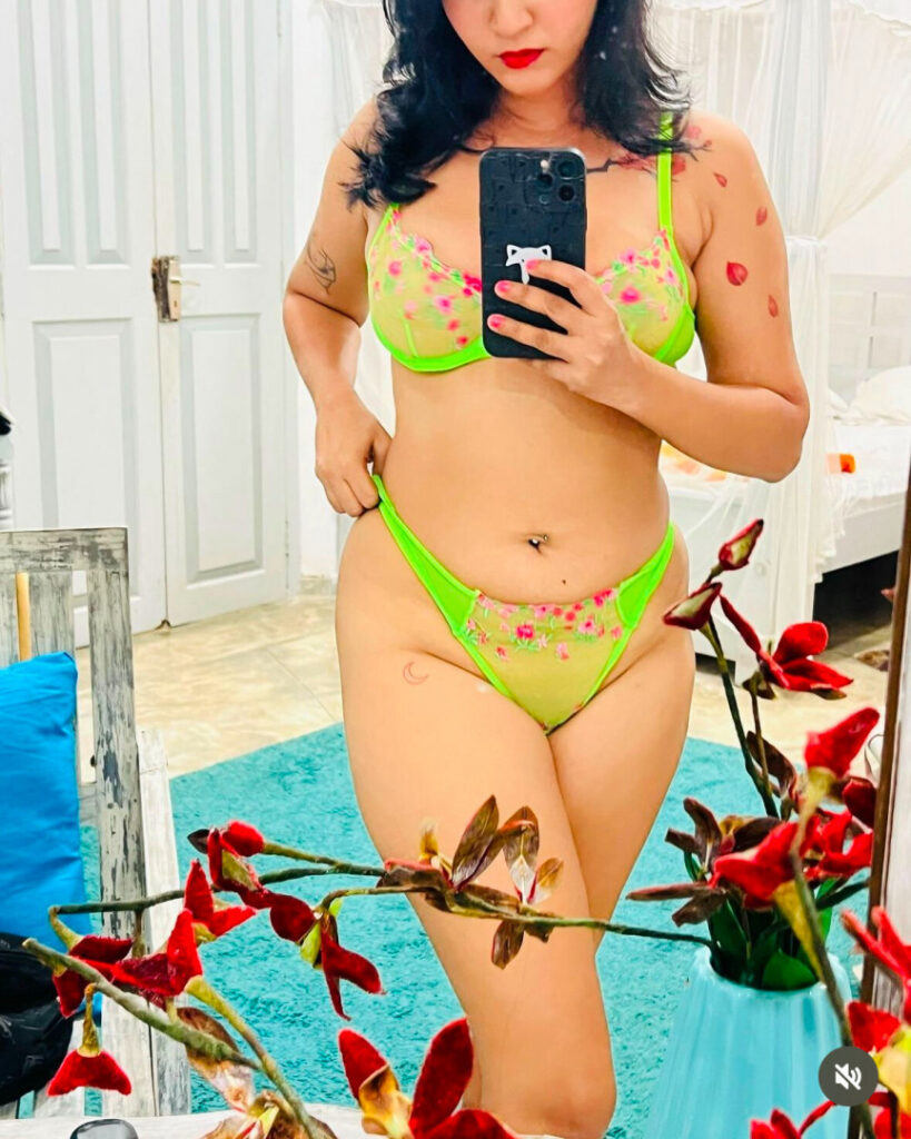 Instagram – Indian – T H I C C – _zewwandi_ – Nude Leaks