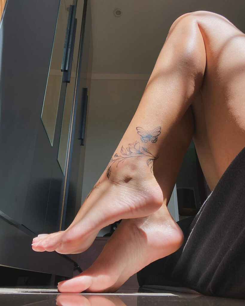 Instagram – acherry_y – Nude