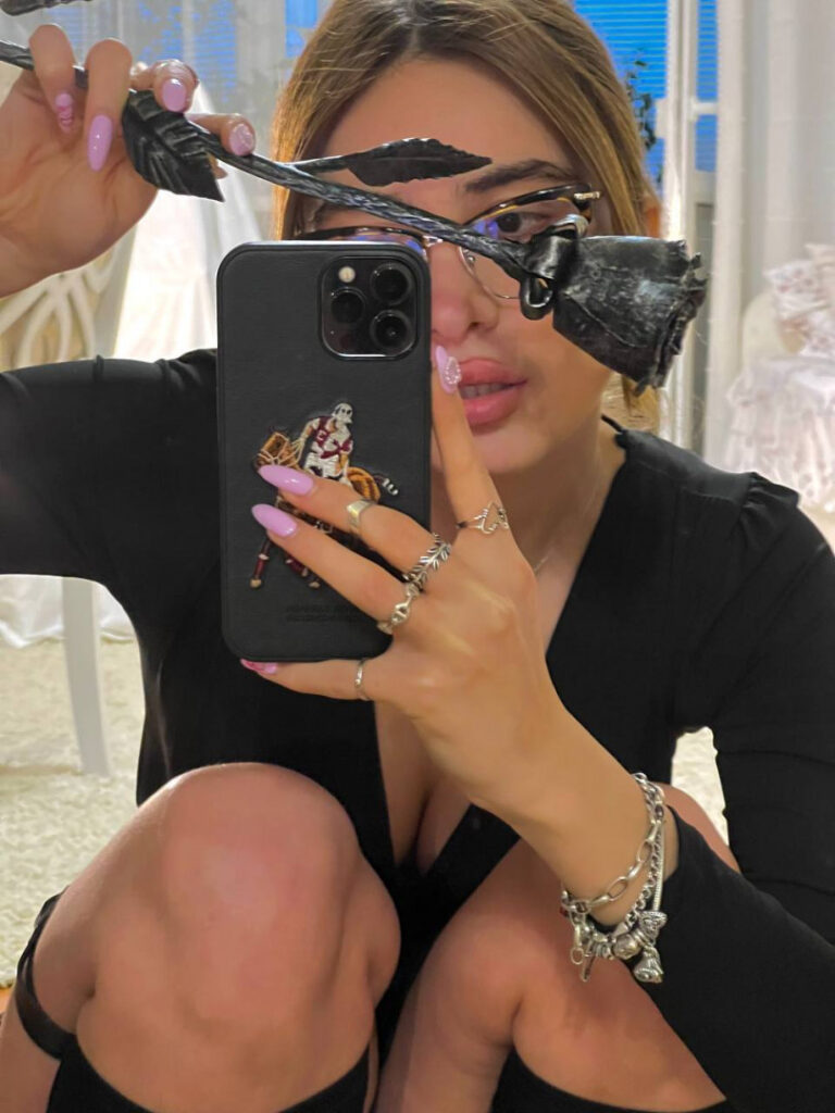 OnlyFans – Fansly – Feet – AdeleMoor  adelemoorgoddes  Adele Moor – Nude Leaks