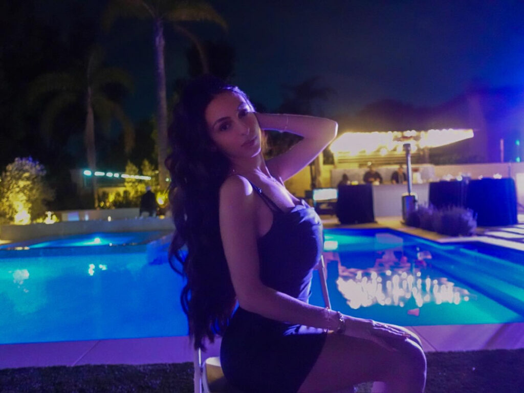 TikTok – Adriana Alarja – Nude