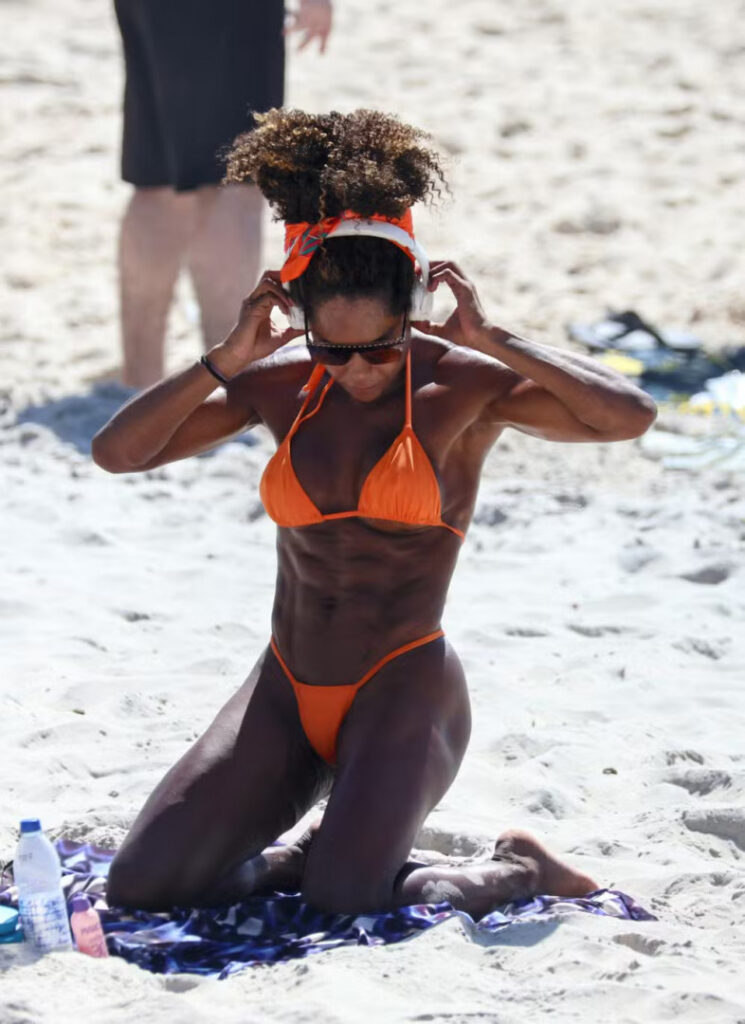 Brazil – Celeb – Adriana Bombom – Nude