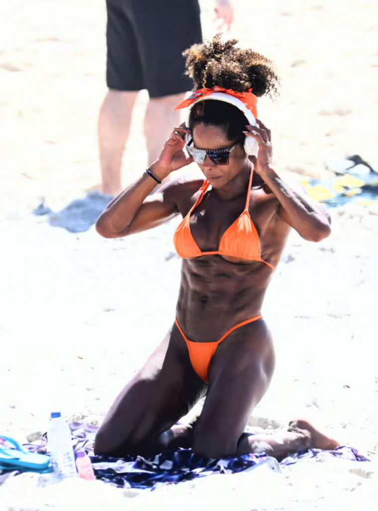 Brazil – Celeb – Adriana Bombom – Nude