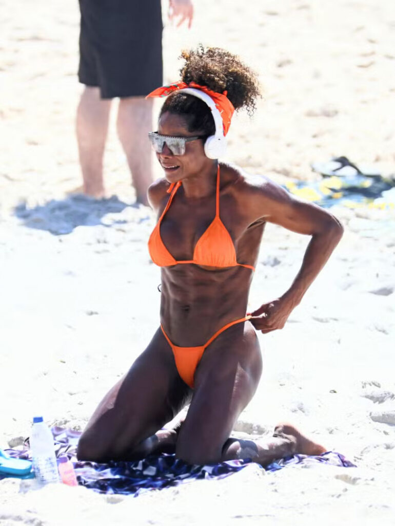 Brazil – Celeb – Adriana Bombom – Nude