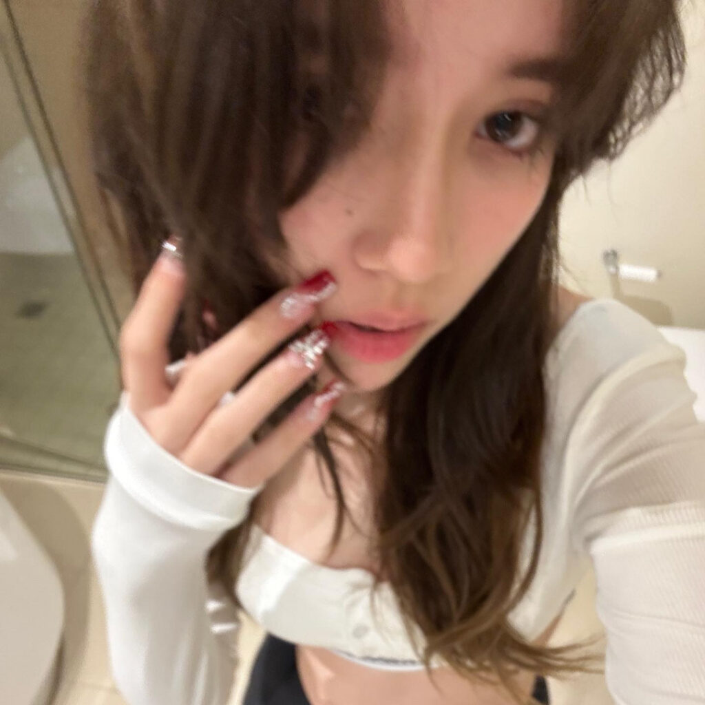 Instagram – Asian – Vietnamese – Aejir.i / Aejiri / Angie – Nude Leaks