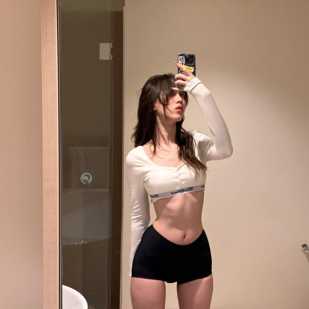 Instagram – Asian – Vietnamese – Aejir.i / Aejiri / Angie – Nude Leaks