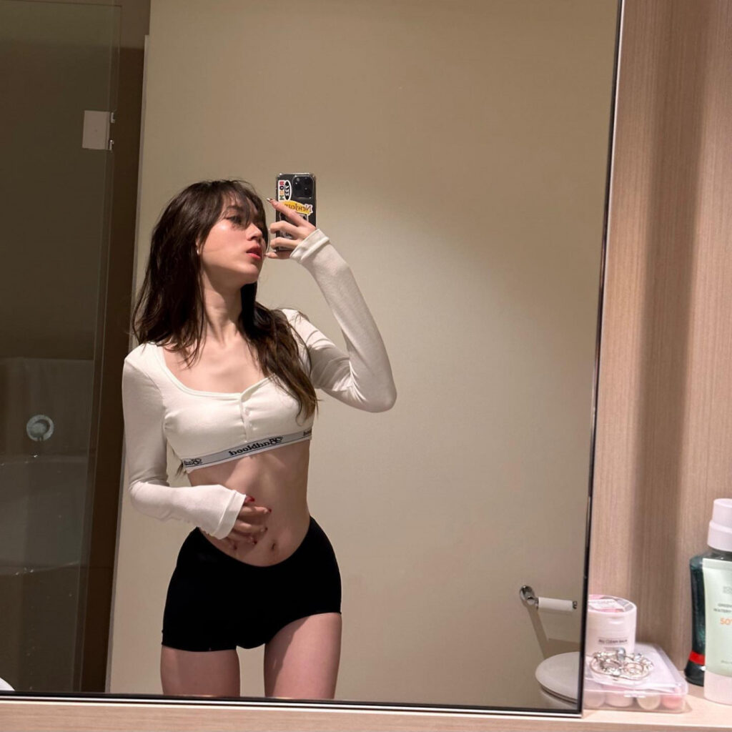 Instagram – Asian – Vietnamese – Aejir.i / Aejiri / Angie – Nude Leaks