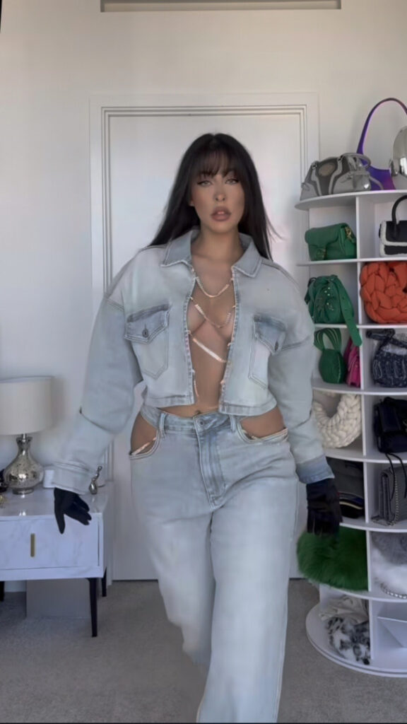 TikTok – Instagram – Alara Taneri – Nude