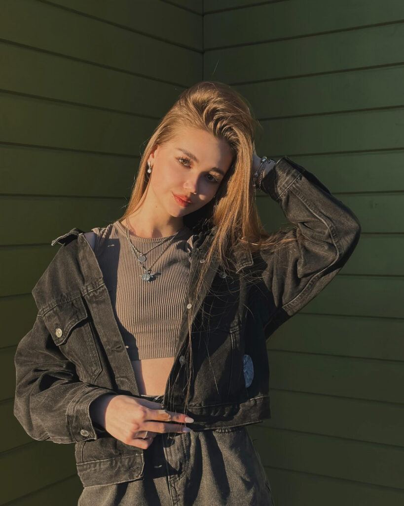 TikTok – Instagram – Alina Zaozerskaya / alina.zaozerskayaaa / zaozerskayalina / Алина Заозерская – Nude