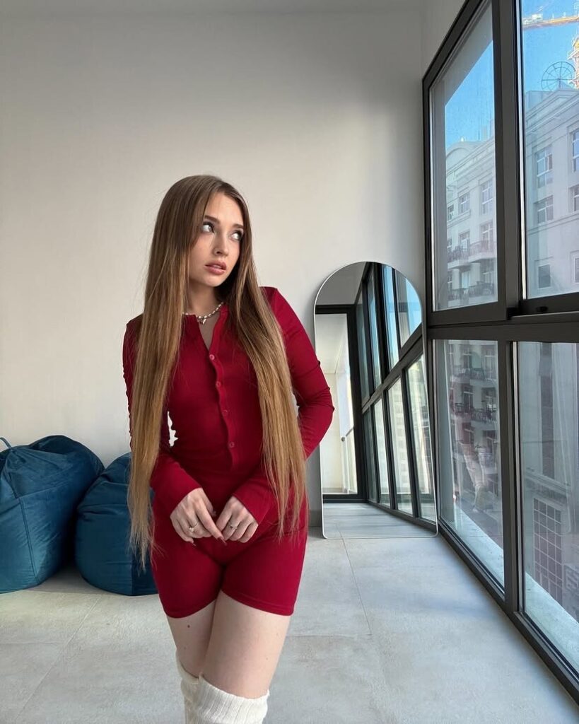 TikTok – Instagram – Anastasia Sinitsyna (myladyanastasia) – Nude