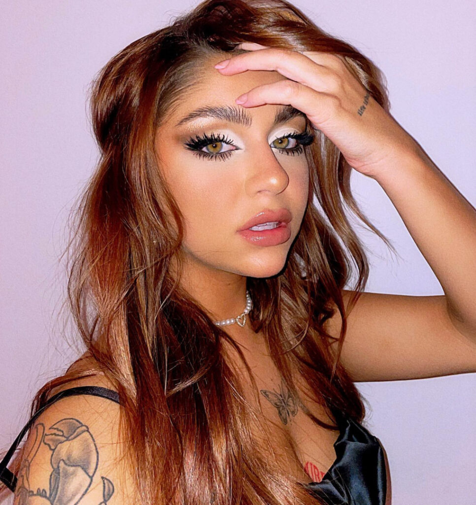 Youtube – Andrea Russett – Nude Leaks