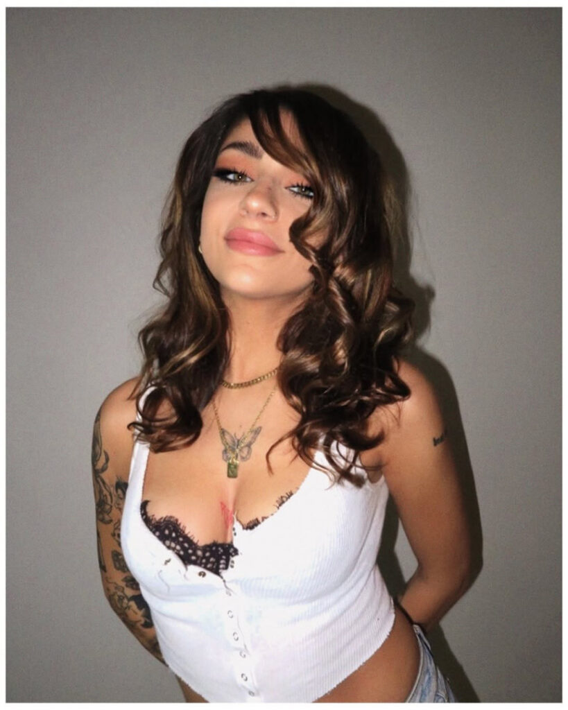 Youtube – Andrea Russett – Nude Leaks