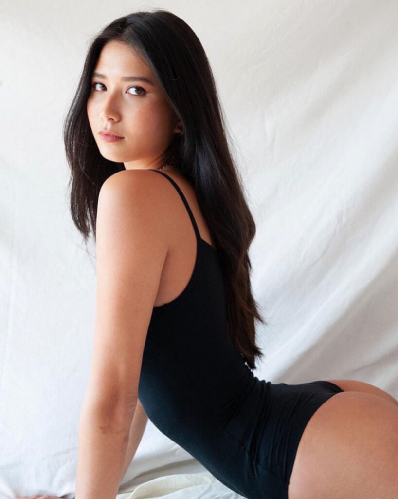 Instagram – Asian – angadobo – Nude