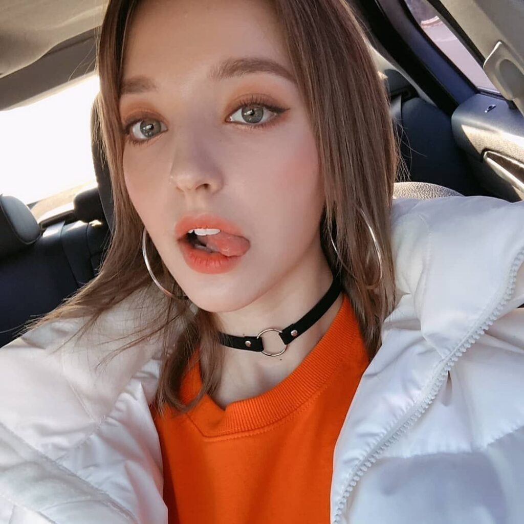 Instagram – Angelina Danilova – Nude