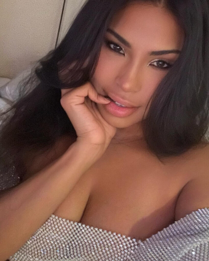 Instagram – AngelinaXAmor – Nude