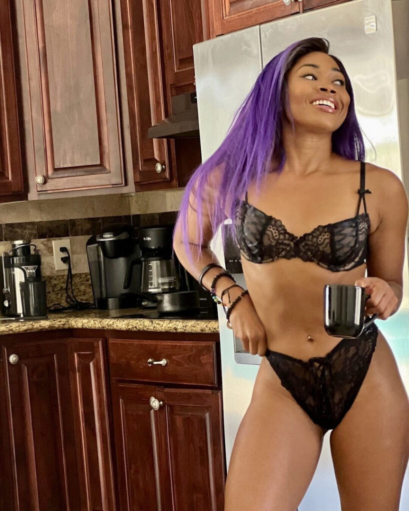 Celeb – Ariane Andrew (wwe Cameron) – Nude