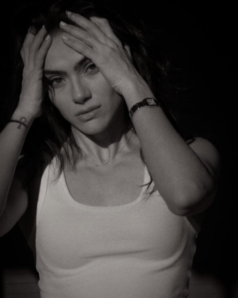 Celeb – Instagram – Arienne Mandi – Nude Leaks