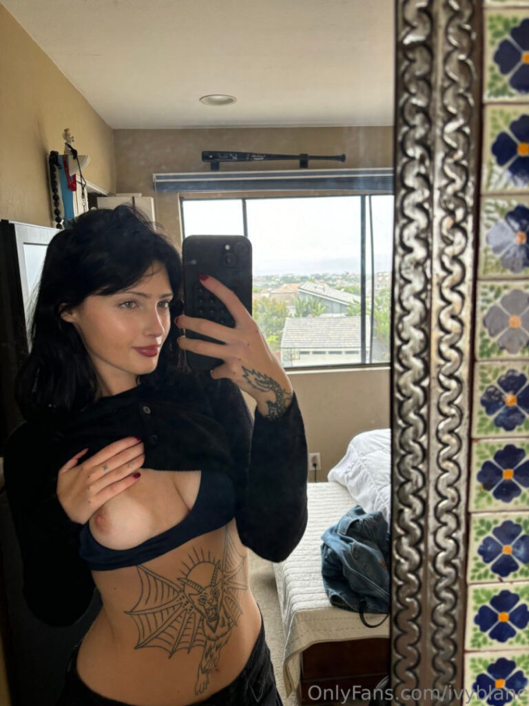 Instagram – ashrosedaniels – Nude Leaks