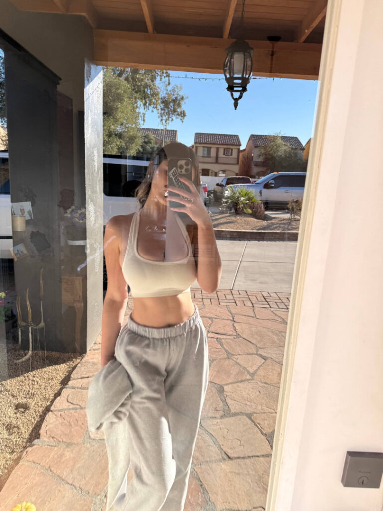 Instagram – Autumn Spooner – Nude