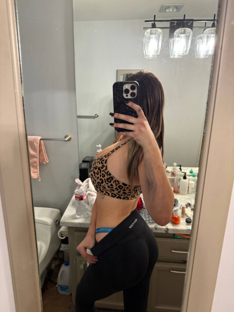 Instagram – Autumn Spooner – Nude