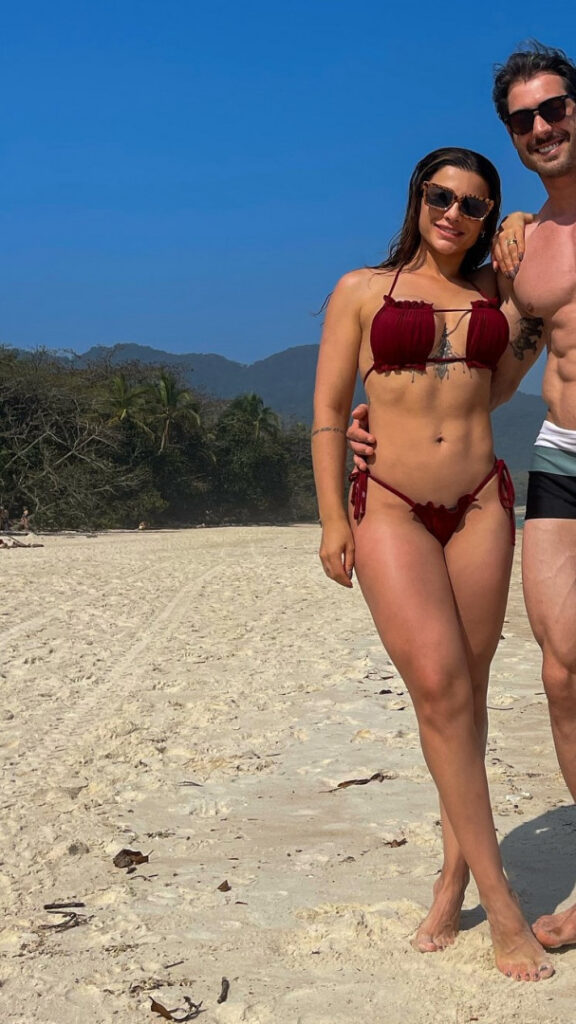 Brazil – Celeb – Babi Rossi (ex-panicat) – Nude