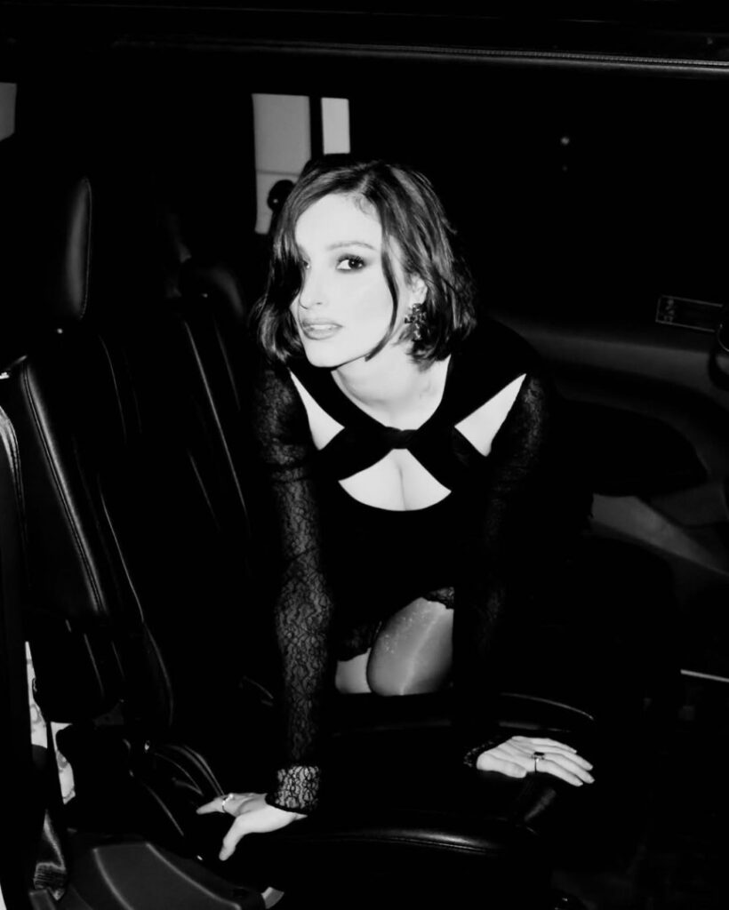 Celeb – Banks – Nude