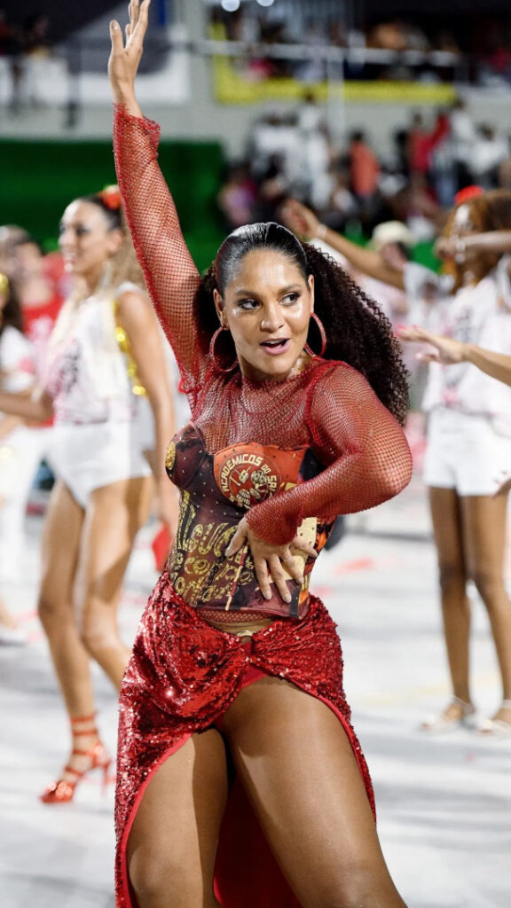 Brazil – Celeb – Barbara Reis – Nude