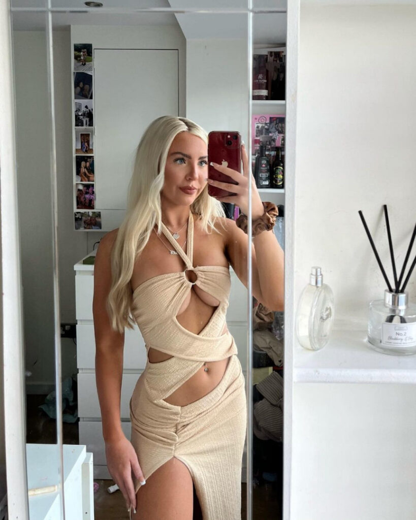 Instagram – Beth Tucker – Nude Leaks