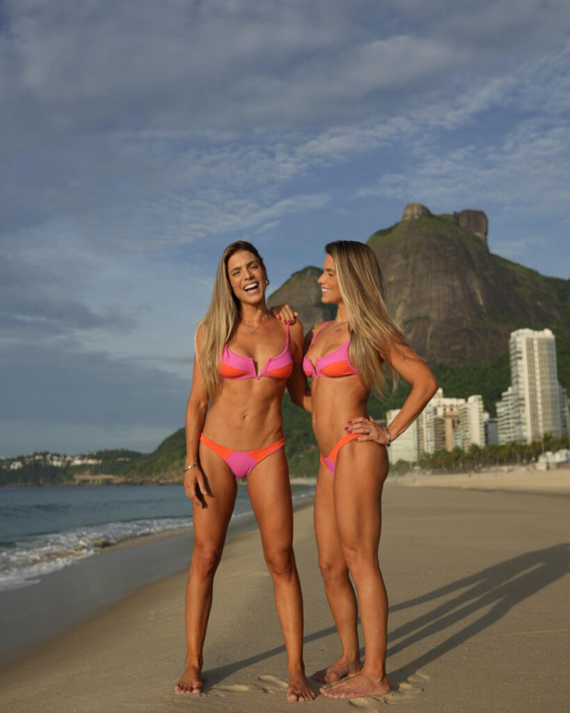 Brazil – Celeb – Bia & Branca Feres | biaebrancaferes | Gêmeas do Nado Sincronizado – Nude