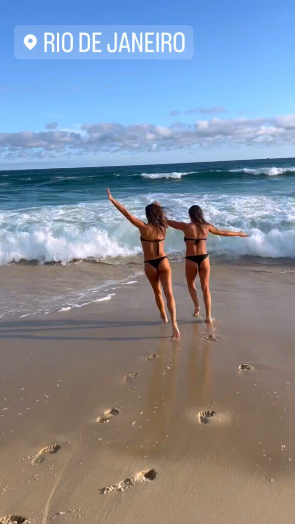 Brazil – Celeb – Bia & Branca Feres | biaebrancaferes | Gêmeas do Nado Sincronizado – Nude