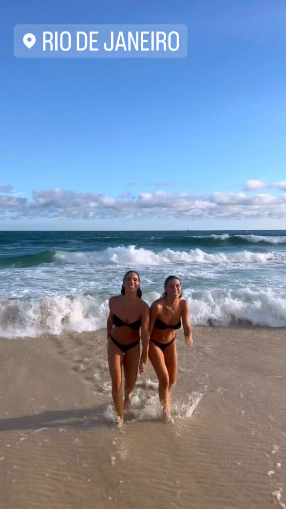 Brazil – Celeb – Bia & Branca Feres | biaebrancaferes | Gêmeas do Nado Sincronizado – Nude