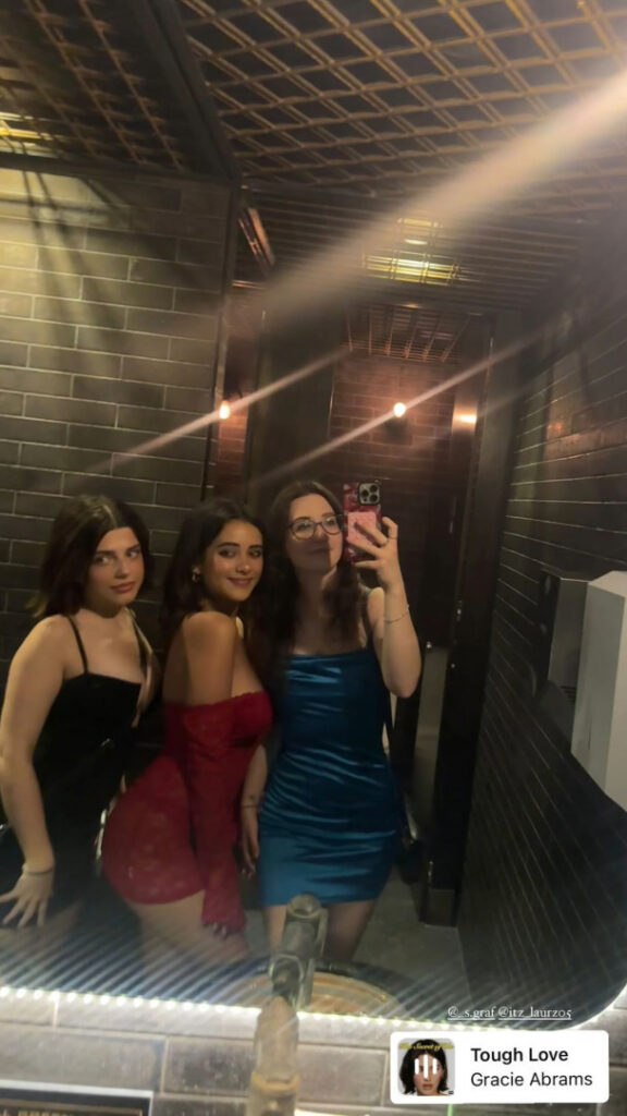 Instagram – Blaise / blazingggblaiseee / Blaise de Vos – Nude