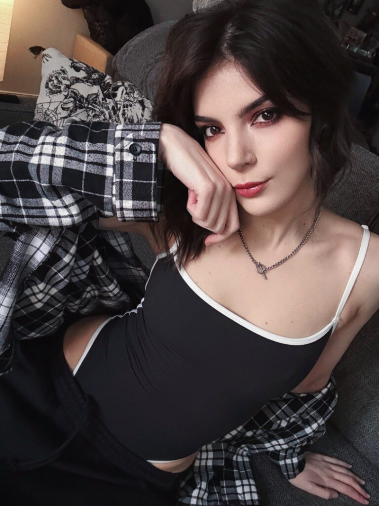 Instagram – OnlyFans – Bloodraven – Nude